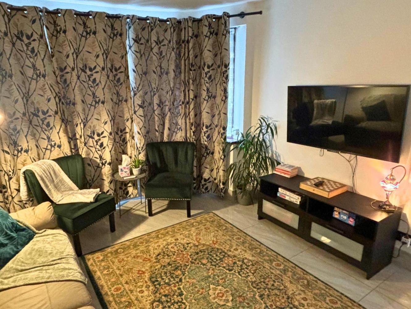 Charming And Cosy London Home, Garden, Parking & Family Fun Mitcham Dış mekan fotoğraf
