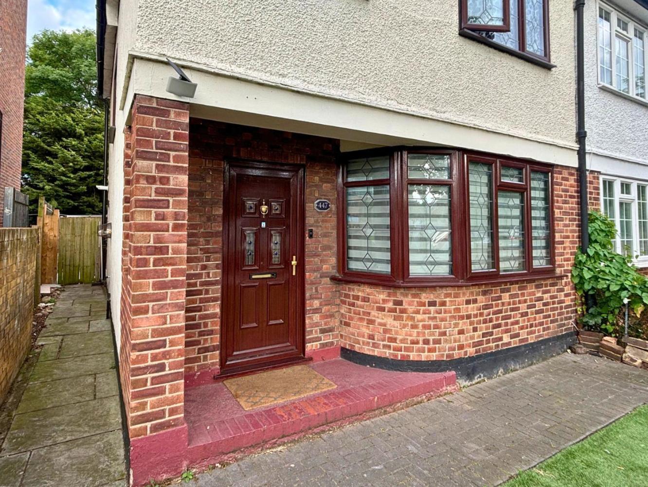 Charming And Cosy London Home, Garden, Parking & Family Fun Mitcham Dış mekan fotoğraf